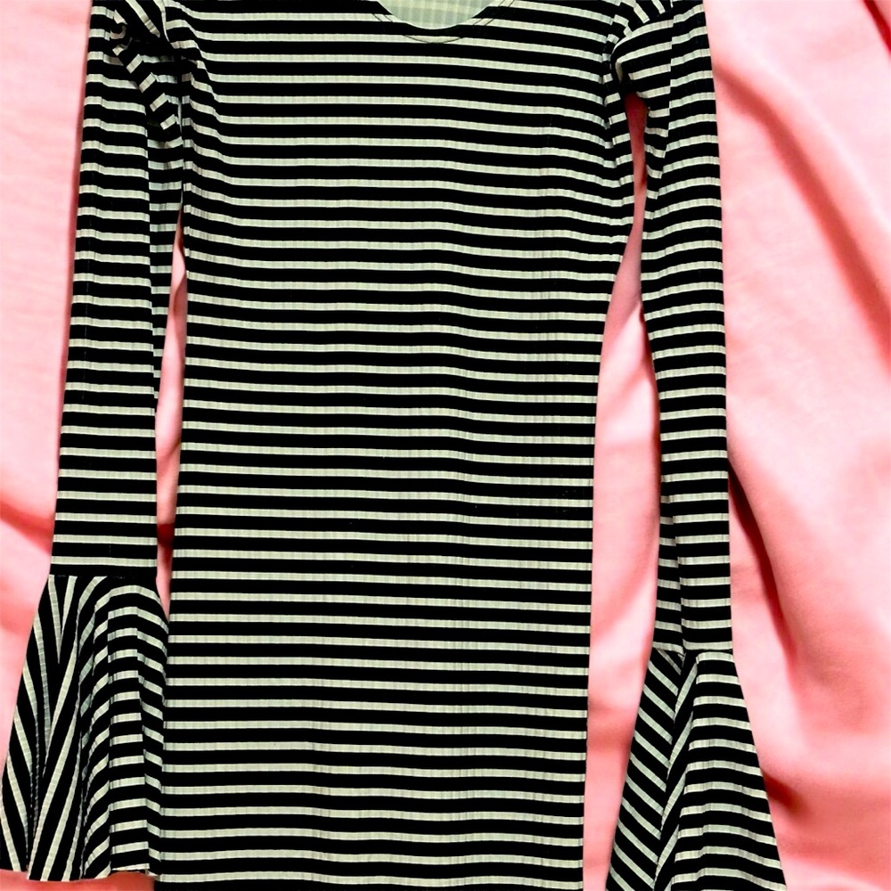 Black/ white stripe dress with stretch 
A little past your knee